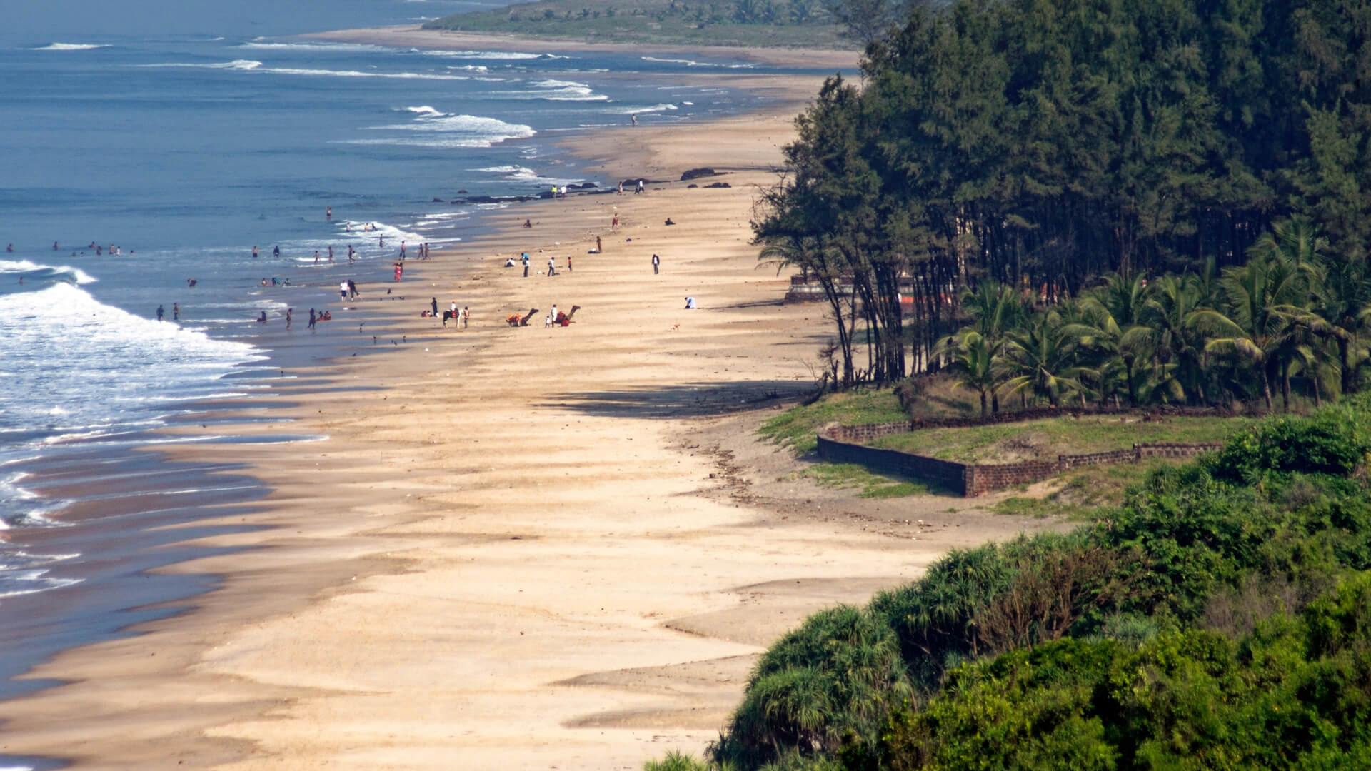 kesari tours ganpatipule